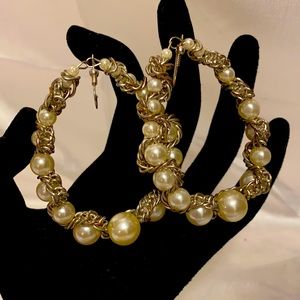 Beautiful desperately seeking Susan like earrings